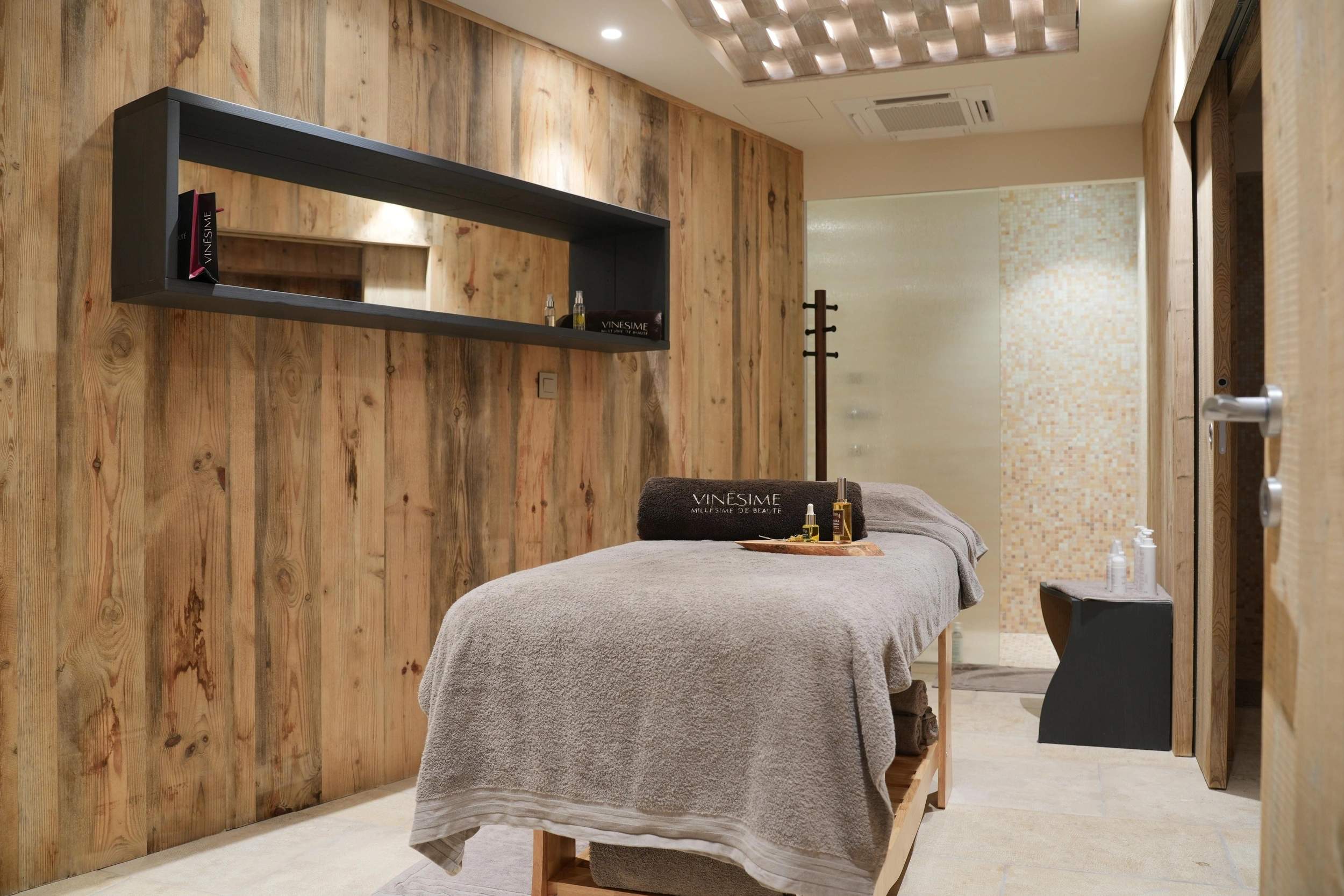 La table de massage au spa U Paesolu